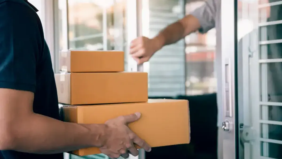 1 MAYIS’TA KARGOLAR AÇIK MI, KAPALI MI? 1 Mayıs resmi tatilde kargolar dağıtım yapıyor mu? PTT kargo, Aras, Yurtiçi, Sürat, DHL kargo bugün çalışıyor mu?