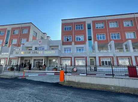 13 yaşındaki kız çocuğuna 'cinsel istismar' soruşturmasında 33 tutuklama
