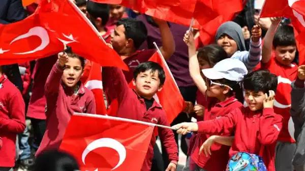 23 Nisan kutlu olsun: 'Yönümüz Atatürk ilkeleridir!'
