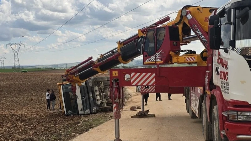 Adıyaman’da su tankeri devrildi: Kazada ölen ya da yaralanan olmadı