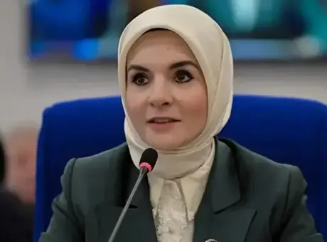Aile ve Sosyal Hizmetler Bakanı Göktaş'tan reklam filmine tepki! 'Annelik değersizleştirilecek bir kavram değildir'
