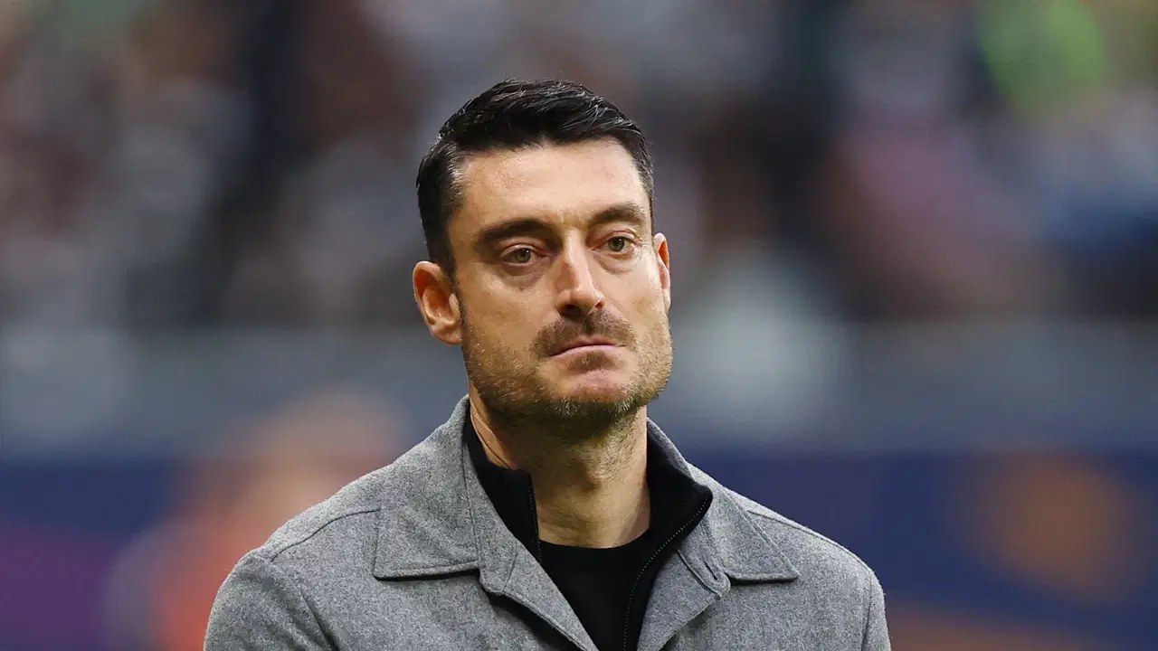 Albert Riera'nın Eintracht Frankfurt'taki koltuğu sallantıda