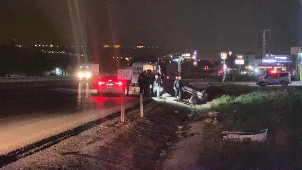 Başkentte kontrolü kaybeden otomobil takla attı: Ölü ve yaralılar var
