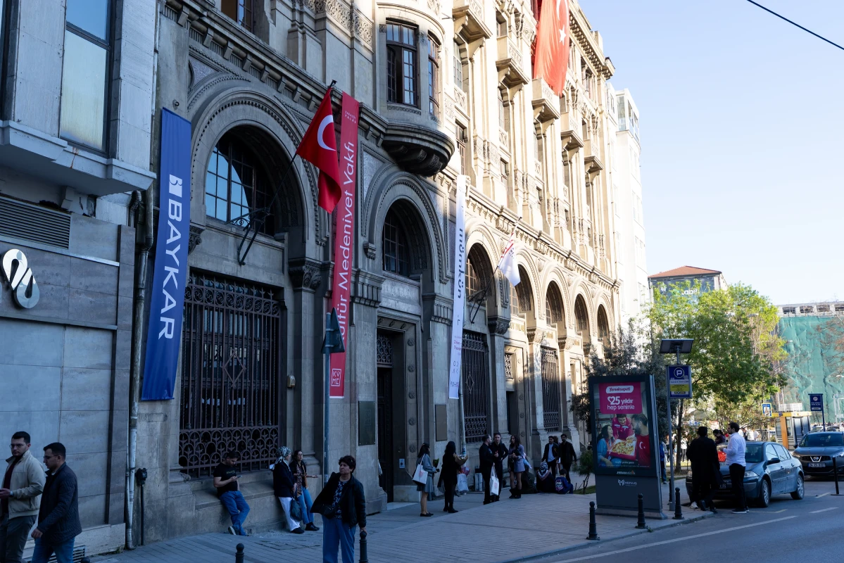 Bir ihtimalin peşinde! Karaköy Palas yeniden doğdu: Bakan Ersoy’dan dikkat çeken mesaj