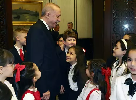 Cumhurbaşkanı Erdoğan, Milli Eğitim Bakanı Tekin ve beraberindeki çocukları kabul etti