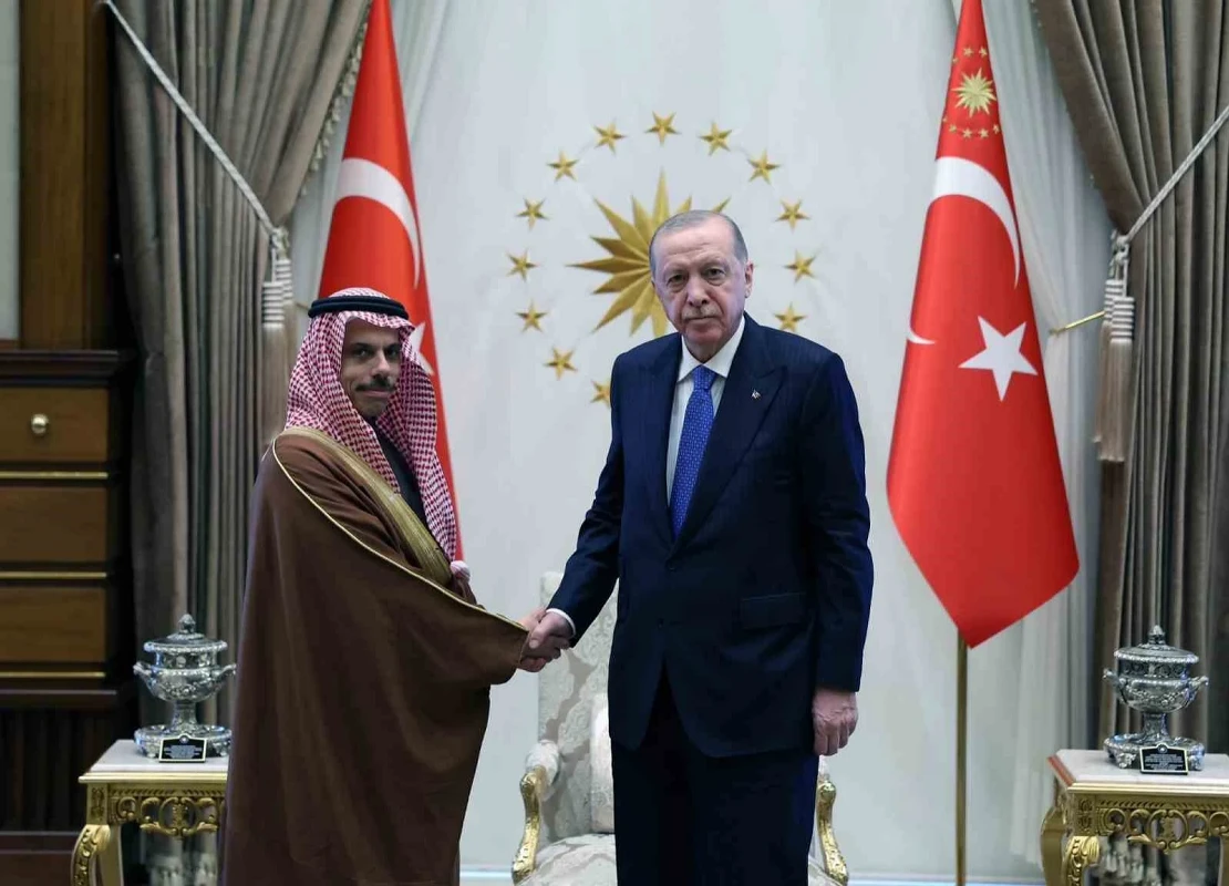 Cumhurbaşkanı Erdoğan Suudi heyeti kabul etti: Türkiye ile Suudi Arabistan arazında vize muafiyeti