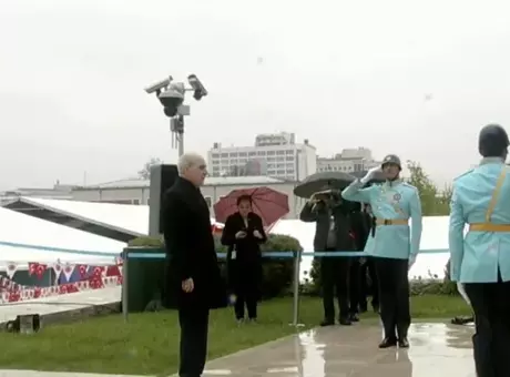 Devlet Erkanı Anıtkabir'de! TBMM Başkanı Kurtulmuş ve beraberindeki heyet Ata'nın huzurunda