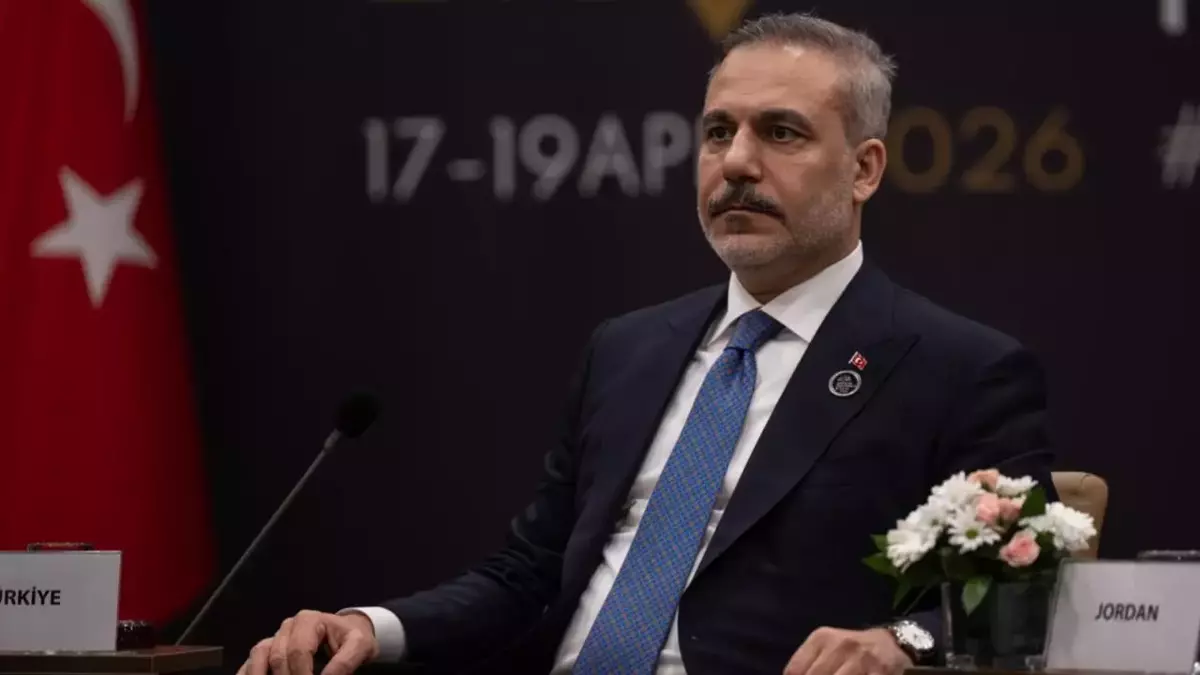 Dışişleri Bakanı Hakan Fidan'dan ADF'de diplomasi trafiği