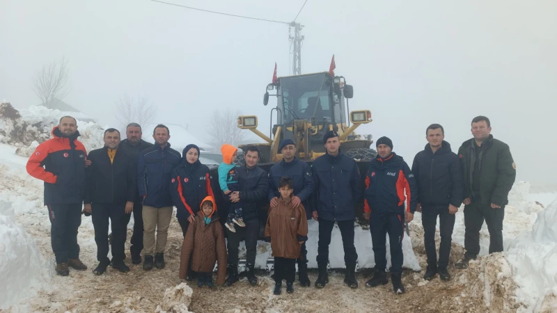 Düzce'de yaylada mahsur kalan 7 kişilik aile ekipler tarafından kurtarıldı