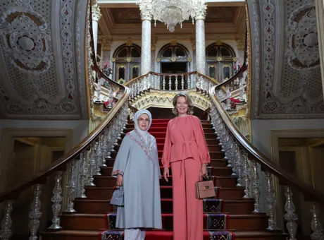 Emine Erdoğan, Belçika Kraliçesi Mathilde'yle bir araya geldi