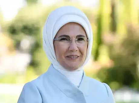 Emine Erdoğan’dan anlamlı 1 Mayıs paylaşımı: Ülkemizin ilerlemesinde en büyük pay onların