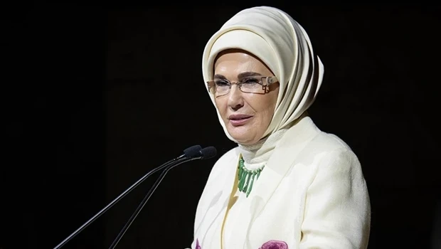 Emine Erdoğan'dan Dünya Ebeler Günü paylaşımı