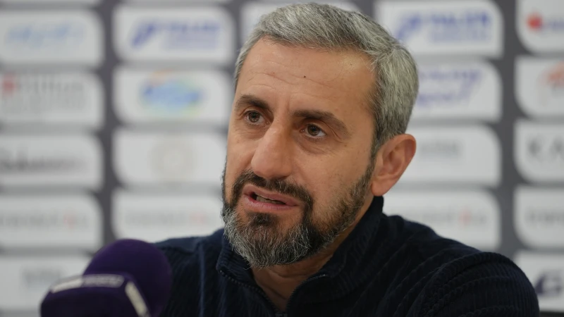 Erzurumspor FK Teknik Direktörü Serkan Özbalta'dan şampiyonluk açıklaması