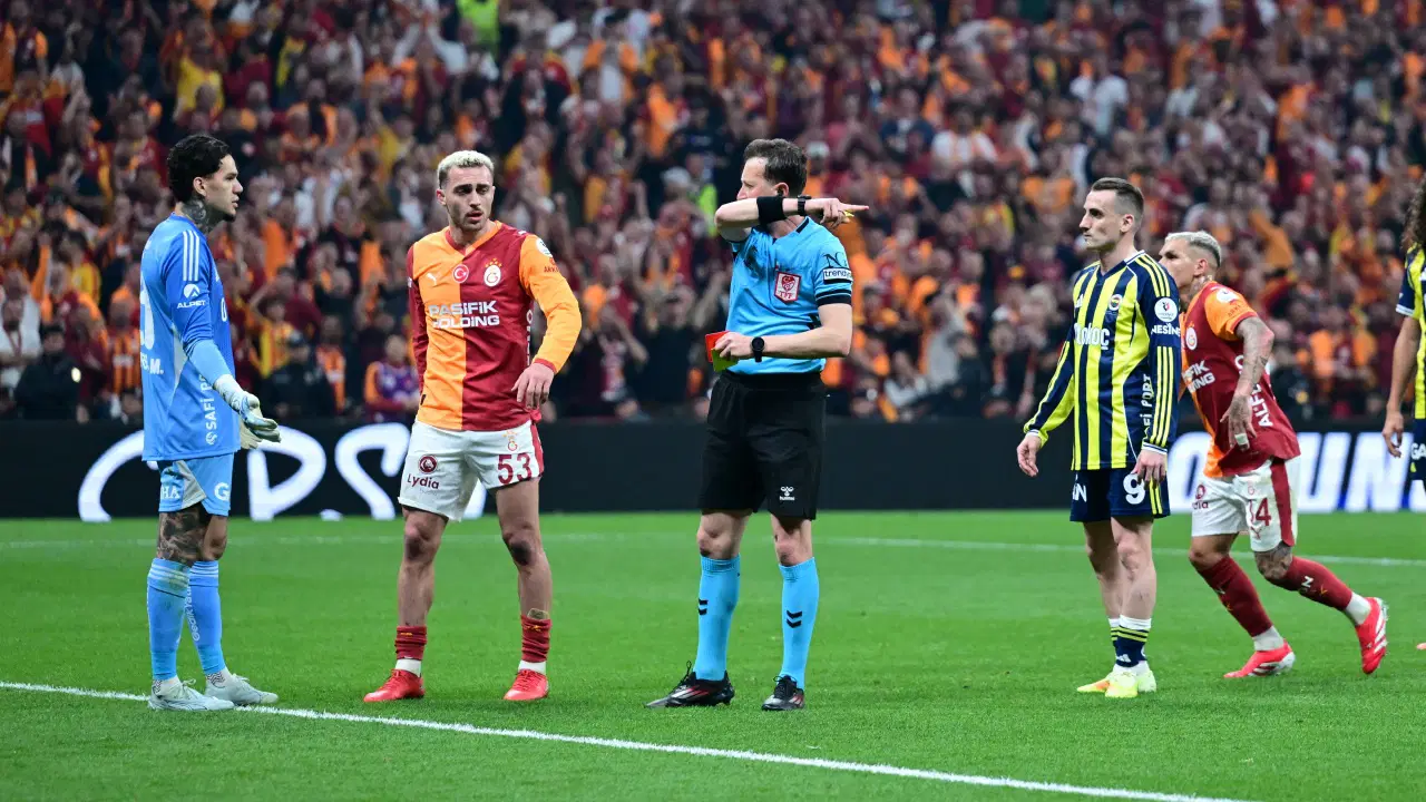 Fenerbahçe'ye Galatasaray derbisi sonrası dört kötü haber!