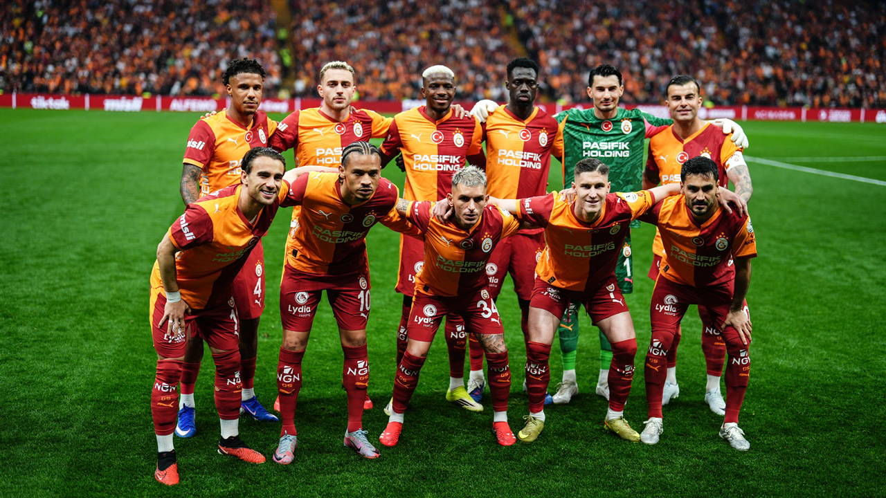 Galatasaray'da 4 futbolcu bir ilki yaşadı