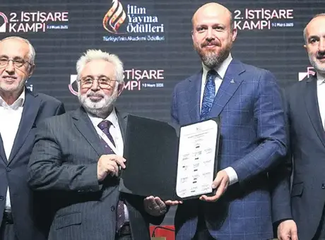 İlim yayma ödülleri sahipleri imzaladı: Bölgesel istikrar için bilim diplomasisi