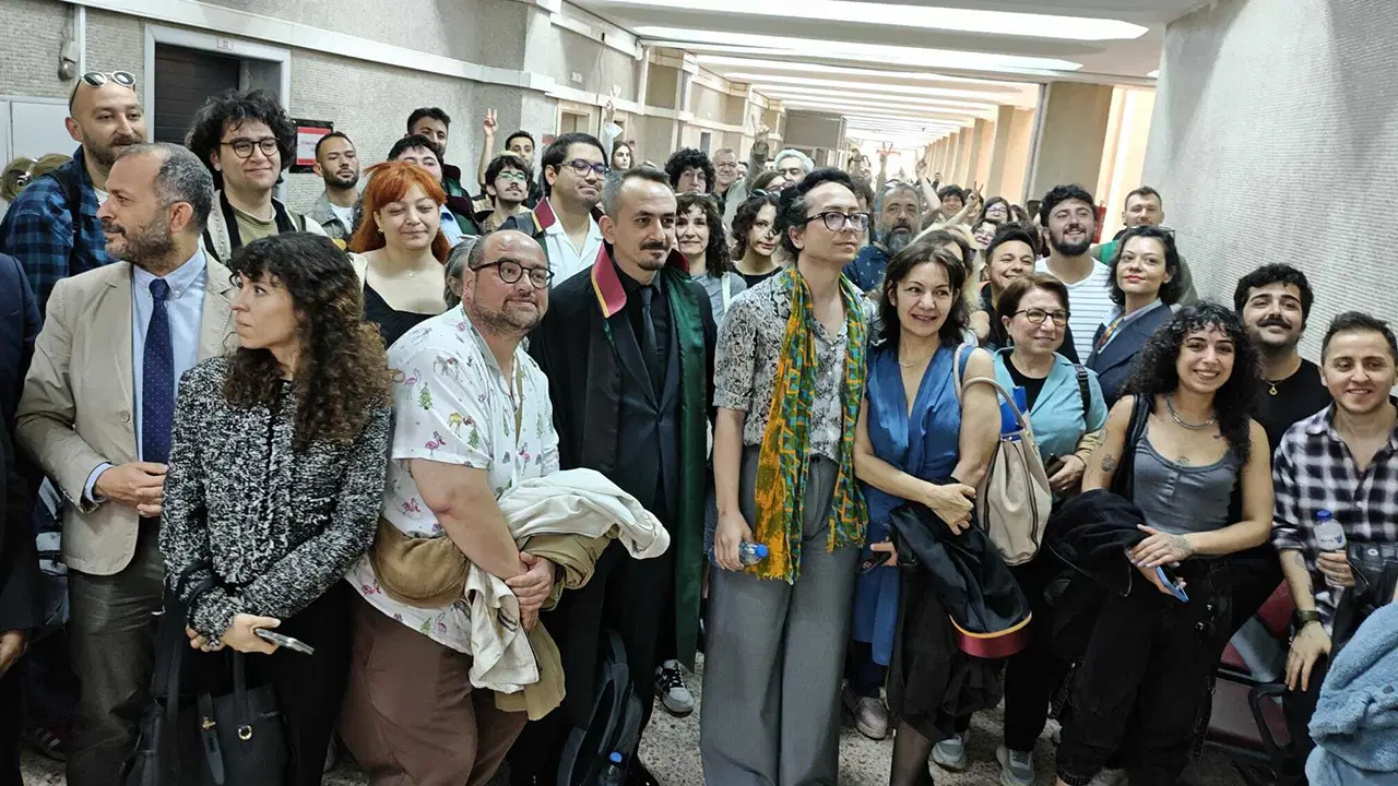 'İnterseks içerik paylaşımı' gerekçesiyle yargılanıyordu: 17 Mayıs Derneği Yönetim Kurulu Başkanı Defne Güzel beraat etti