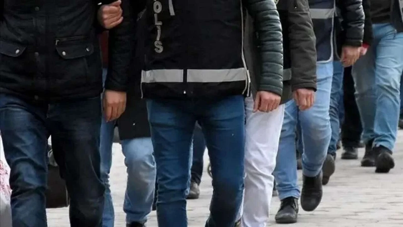 İstanbul'da 'sahte ikamet izni' operasyonu: 31 şüpheli yakalandı