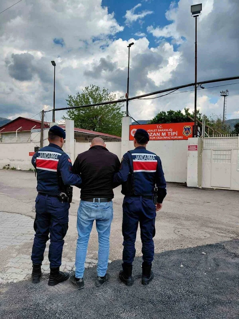 Kesinleşmiş hapis cezalarıyla aranan 7 hükümlü yakalandı