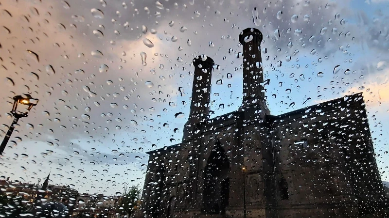 Meteorolojiden bazı illere kuvvetli sağanak yağış uyarısı