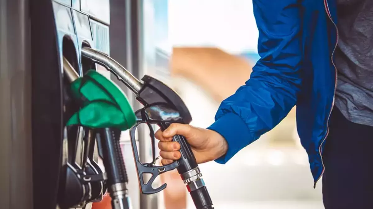 MOTORİN İNDİRİMİ SON DAKİKA: 23 Nisan Benzin ve Motorine İndirim Mi Geldi? İşte Güncel Akaryakıt Fiyatları...
