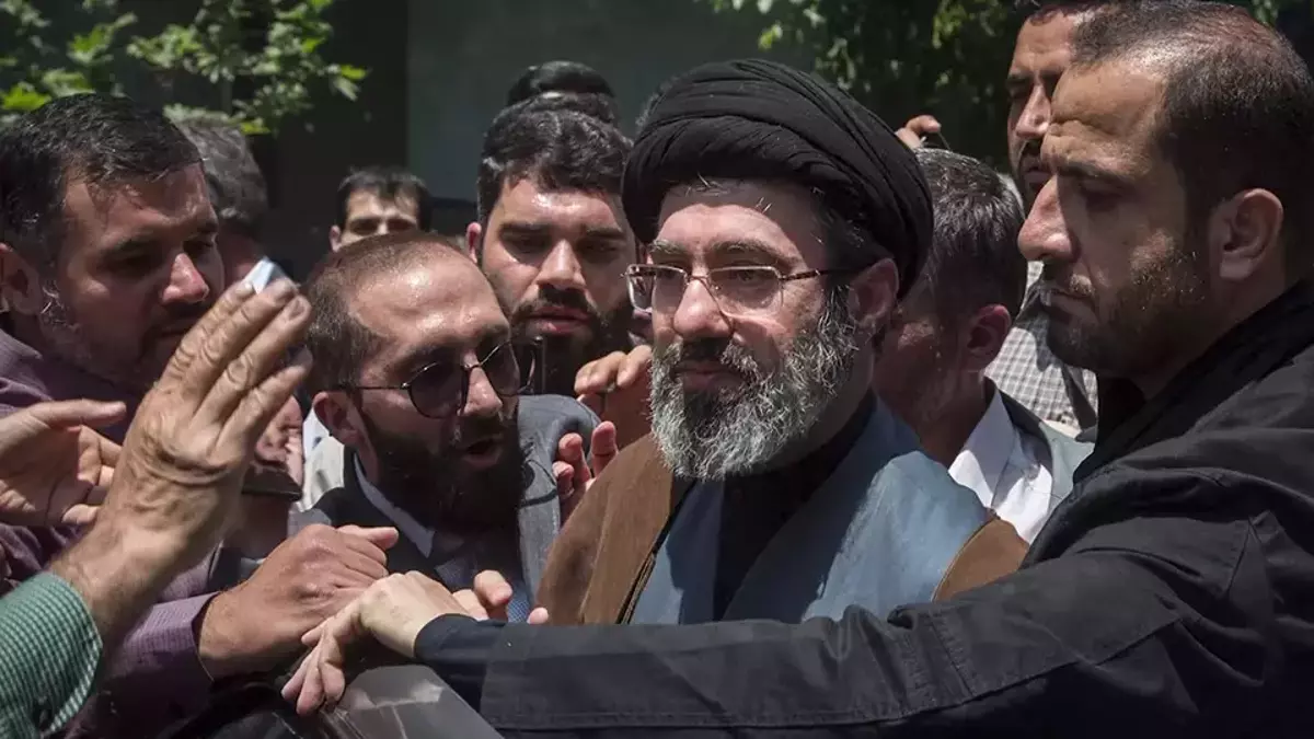 New York Times: "Mücteba Hamaney hala ağır yaralı"