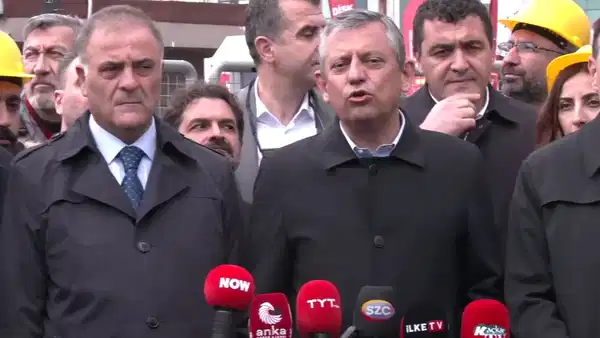 Özgür Özel 1 Mayıs'ta Kadıköy'den seslendi: 'Emekçilerin muhalefette oldukları son 1 Mayıs olsun'