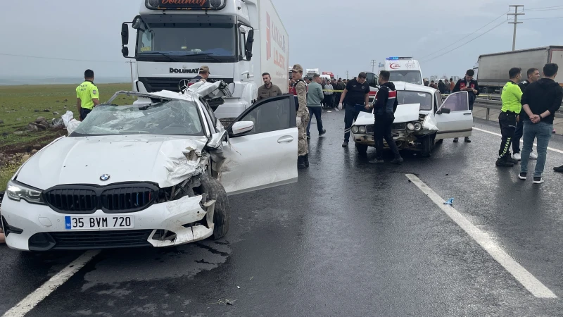 Şanlıurfa'da zincirleme trafik kazası: Can kayıpları ve yaralılar var