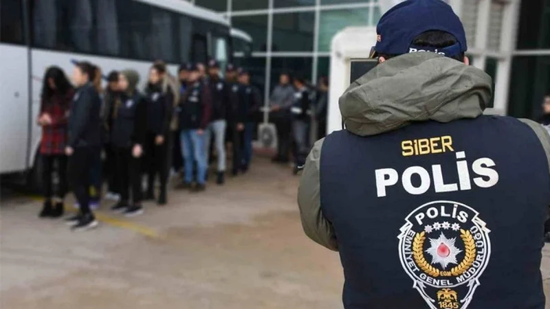 Siber dolandırıcılık şebekesine darbe: 31 kişi tutuklandı