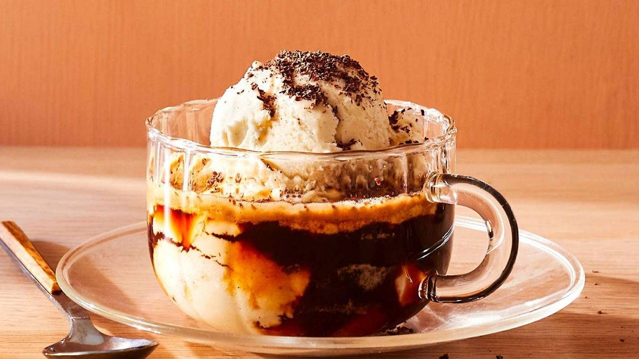 Sıcak kahveyle serinleten lezzet: Affogato tarifi