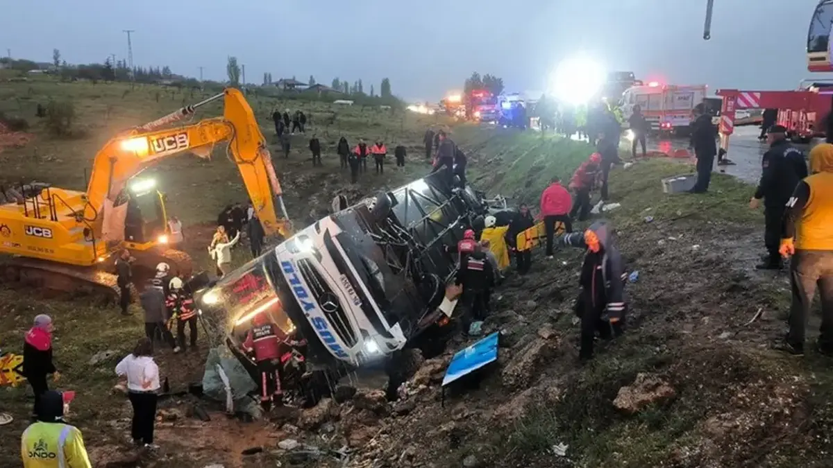 SON DAKİKA | Malatya'da yolcu otobüsü devrildi: 4 ölü, 15 yaralı
