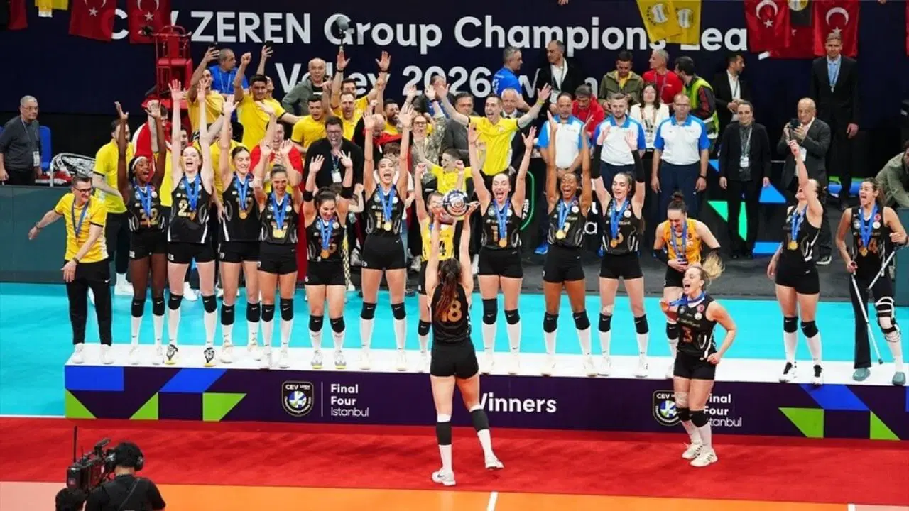 Türk derbisinde Eczacıbaşı’nı 3-1 yenerek Avrupa’nın en büyüğü oldu