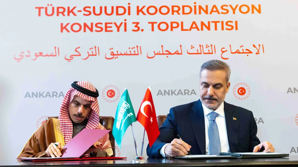 Türkiye ile Suudi Arabistan arasında 'vize muafiyeti' anlaşması imzalandı! Muaf olacak pasaportlar belli oldu...