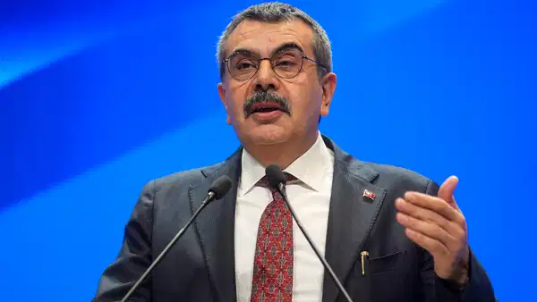 Türkiye okul saldırılarını konuşurken... Bakan Tekin'in 'Türkiye Yüzyılı Maarif Modeli'ni övdüğü sözler toplantıya damga vurdu: Odağında 'iyi insan' profili var
