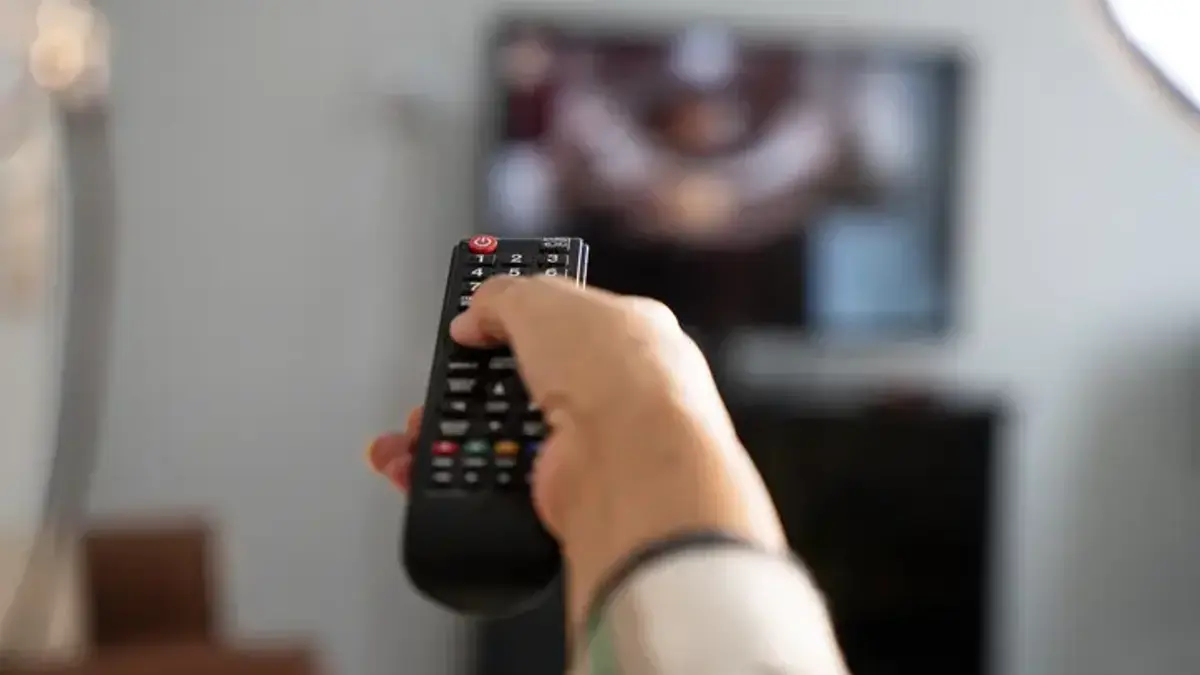 TV YAYIN AKIŞI 9 MAYIS CUMARTESİ: TRT 1, Show TV, Kanal D, TV8, ATV, NOW, Star TV’de bugün hangi diziler ve programlar var?