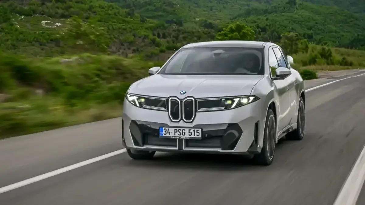 Yeni BMW iX3 800 km'yi zorlayacak